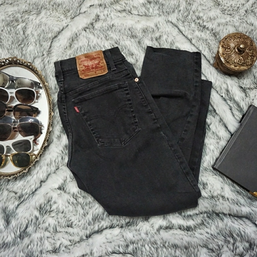 Vintage Levi cutoff Mom jeans